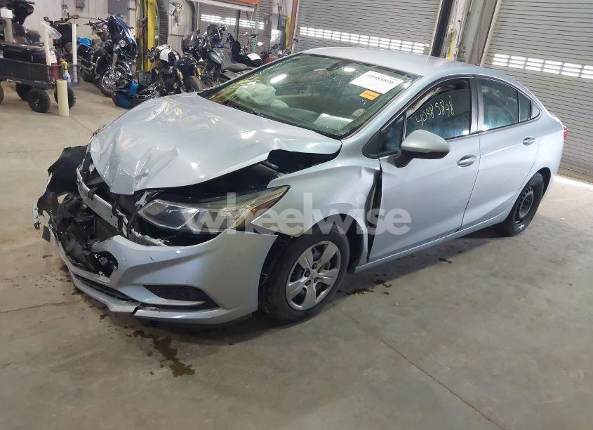Photo 2 of 2017 Chevrolet Cruze LS AUTO (VIN 1G1BC5SM4H7216586)