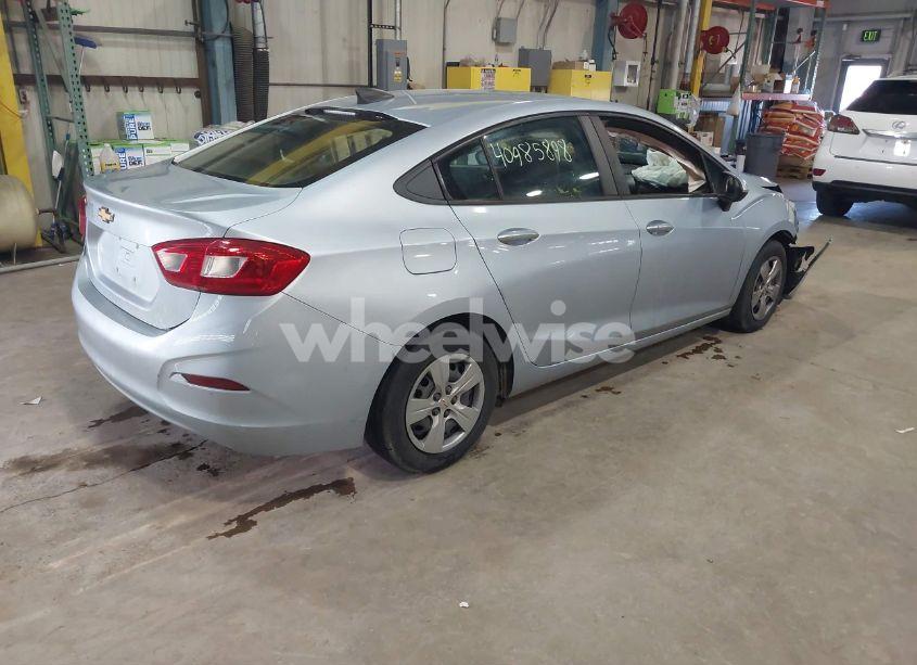 Photo 4 of 2017 Chevrolet Cruze LS AUTO (VIN 1G1BC5SM4H7216586)