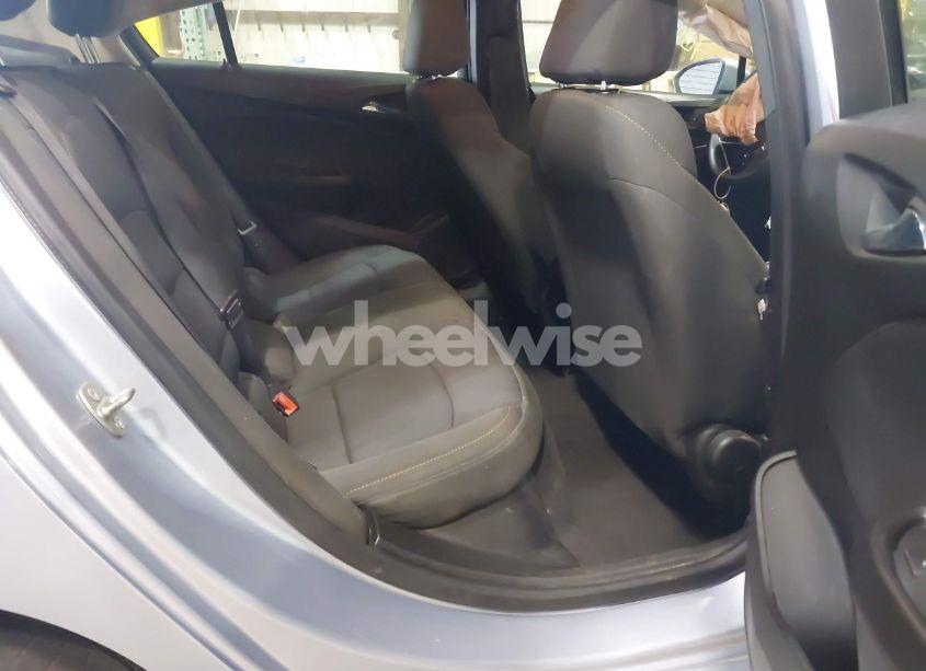 Photo 8 of 2017 Chevrolet Cruze LS AUTO (VIN 1G1BC5SM4H7216586)