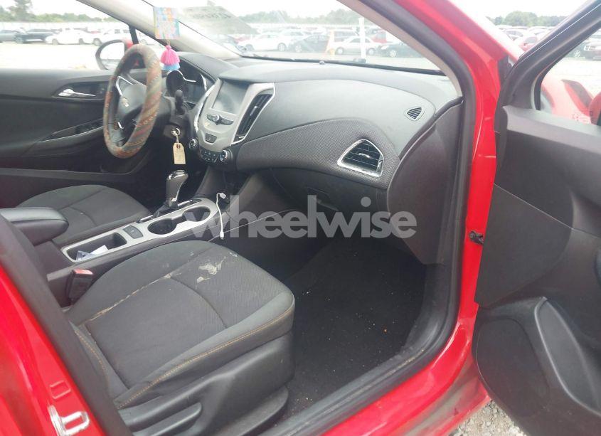 Photo 5 of 2017 Chevrolet Cruze LS AUTO (VIN 1G1BC5SM4H7250379)