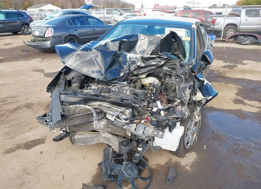 Photo 2 of 2017 Chevrolet Cruze LS AUTO (VIN 1G1BC5SM4H7269482)