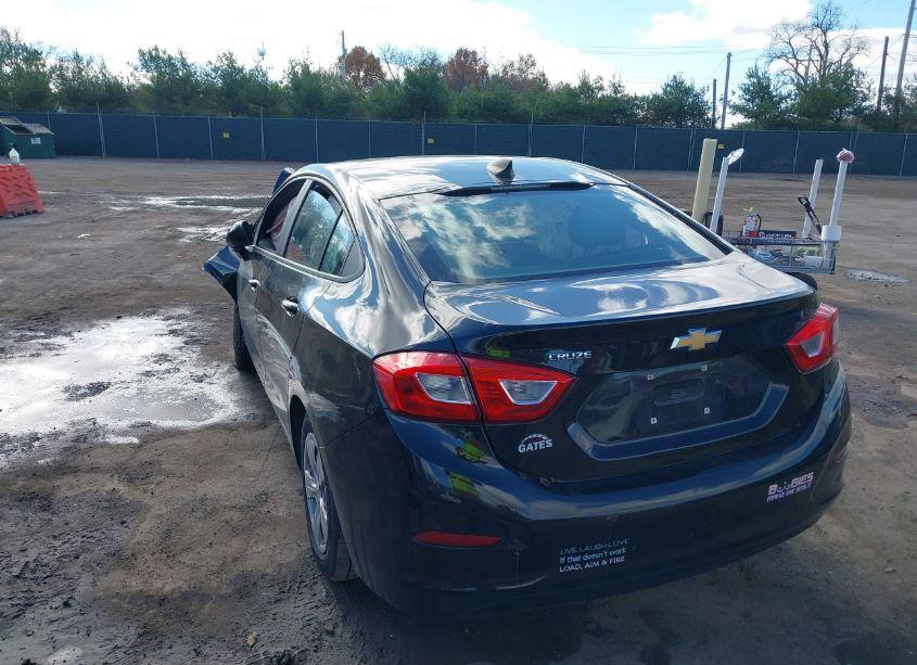 Photo 3 of 2017 Chevrolet Cruze LS AUTO (VIN 1G1BC5SM4H7269482)