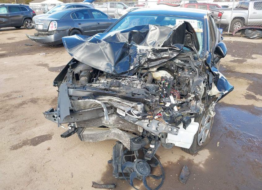 Photo 6 of 2017 Chevrolet Cruze LS AUTO (VIN 1G1BC5SM4H7269482)