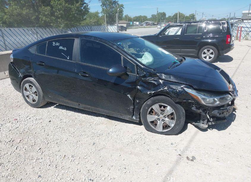 2018 Chevrolet Cruze LS AUTO (VIN 1G1BC5SM4J7118891) main photo