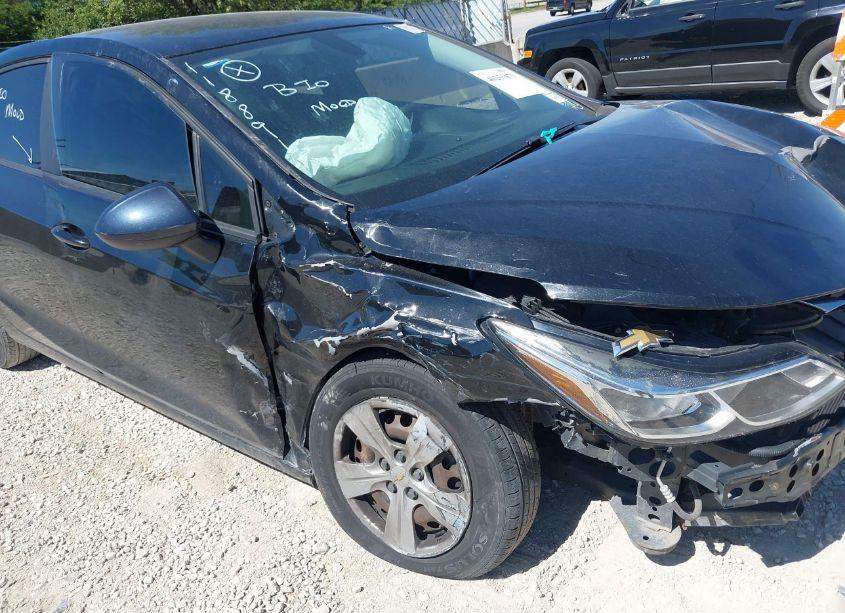 Photo 13 of 2018 Chevrolet Cruze LS AUTO (VIN 1G1BC5SM4J7118891)