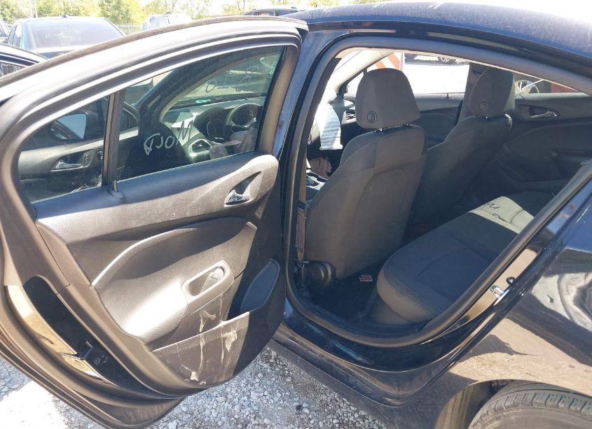 Photo 8 of 2018 Chevrolet Cruze LS AUTO (VIN 1G1BC5SM4J7118891)