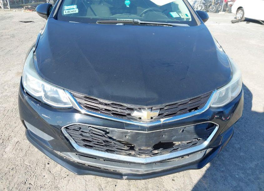 Photo 6 of 2018 Chevrolet Cruze LS AUTO (VIN 1G1BC5SM4J7145217)