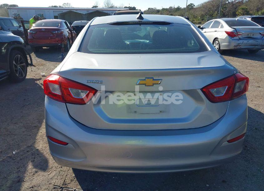 Photo 16 of 2018 Chevrolet Cruze LS AUTO (VIN 1G1BC5SM4J7154998)