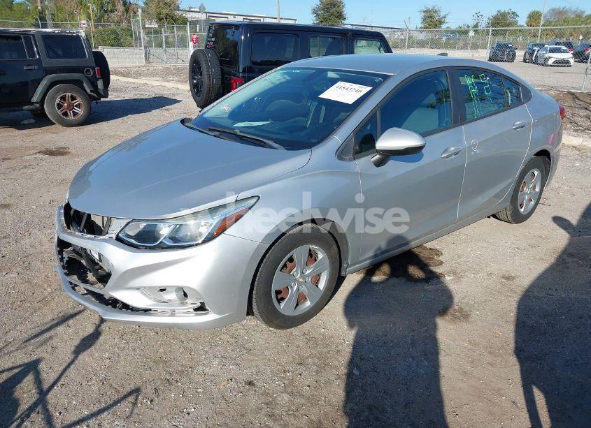Photo 2 of 2018 Chevrolet Cruze LS AUTO (VIN 1G1BC5SM4J7154998)