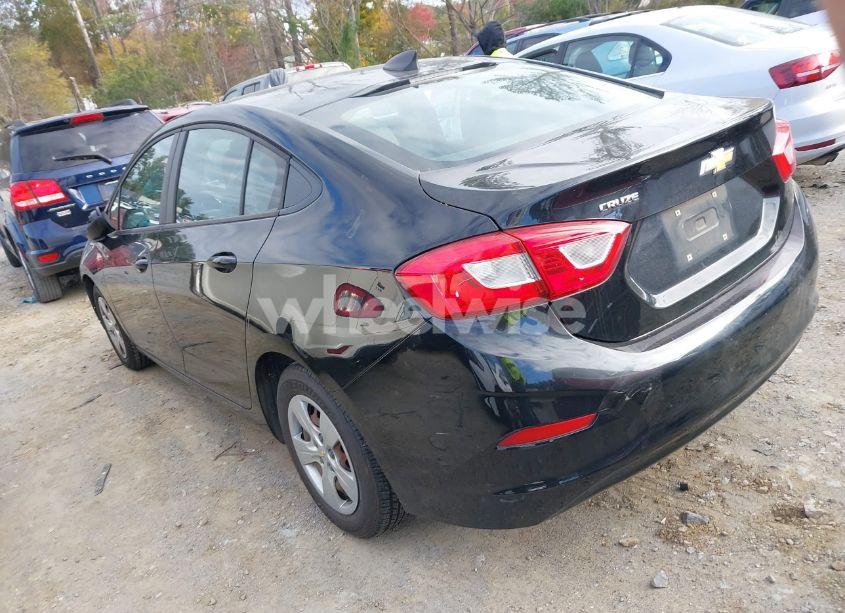 Photo 3 of 2018 Chevrolet Cruze LS AUTO (VIN 1G1BC5SM4J7163040)