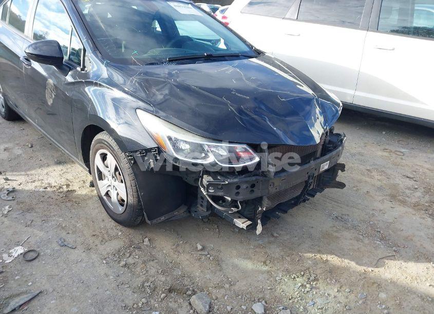 Photo 6 of 2018 Chevrolet Cruze LS AUTO (VIN 1G1BC5SM4J7163040)