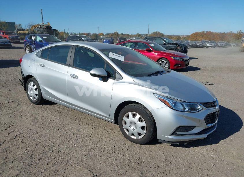 2018 Chevrolet Cruze LS AUTO (VIN 1G1BC5SM4J7168206) main photo