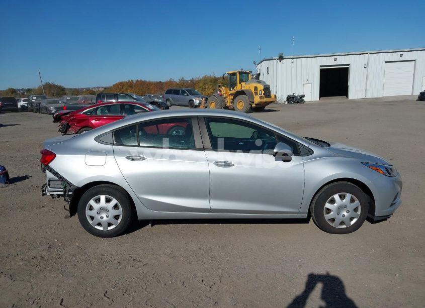 Photo 14 of 2018 Chevrolet Cruze LS AUTO (VIN 1G1BC5SM4J7168206)