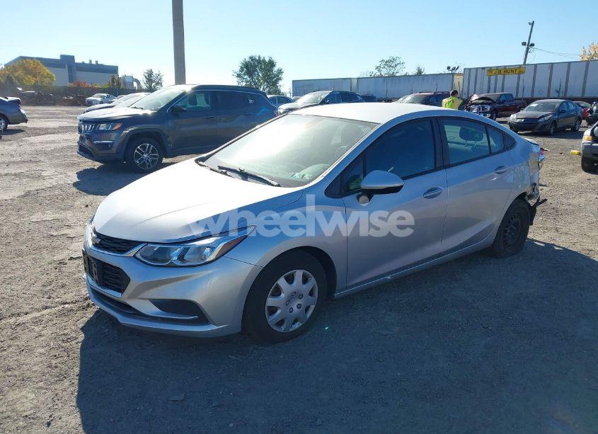 Photo 2 of 2018 Chevrolet Cruze LS AUTO (VIN 1G1BC5SM4J7168206)