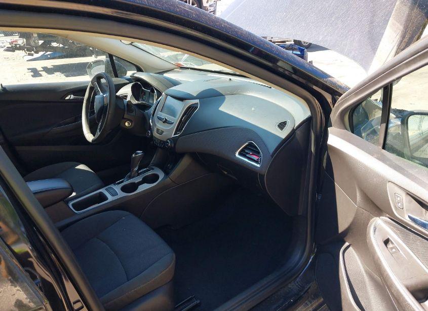 Photo 5 of 2018 Chevrolet Cruze LS AUTO (VIN 1G1BC5SM4J7193655)