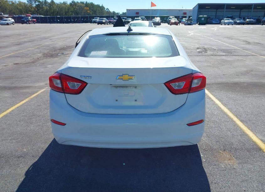 Photo 15 of 2018 Chevrolet Cruze LS AUTO (VIN 1G1BC5SM4J7196040)