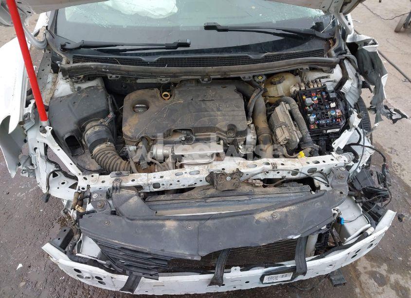 Photo 10 of 2018 Chevrolet Cruze LS AUTO (VIN 1G1BC5SM4J7228954)