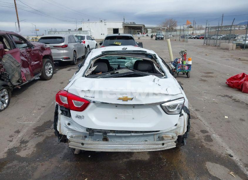 Photo 13 of 2018 Chevrolet Cruze LS AUTO (VIN 1G1BC5SM4J7228954)