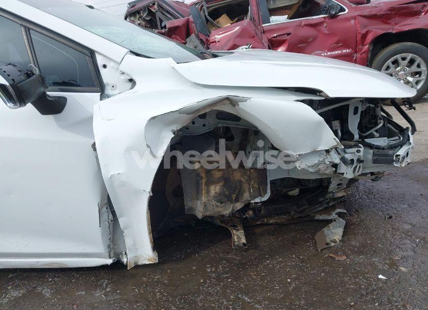 Photo 14 of 2018 Chevrolet Cruze LS AUTO (VIN 1G1BC5SM4J7228954)