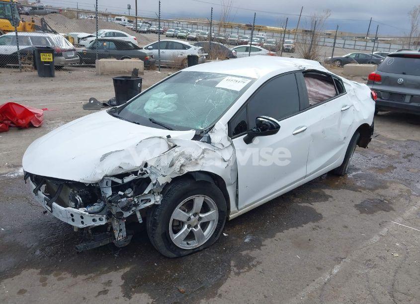 Photo 6 of 2018 Chevrolet Cruze LS AUTO (VIN 1G1BC5SM4J7228954)