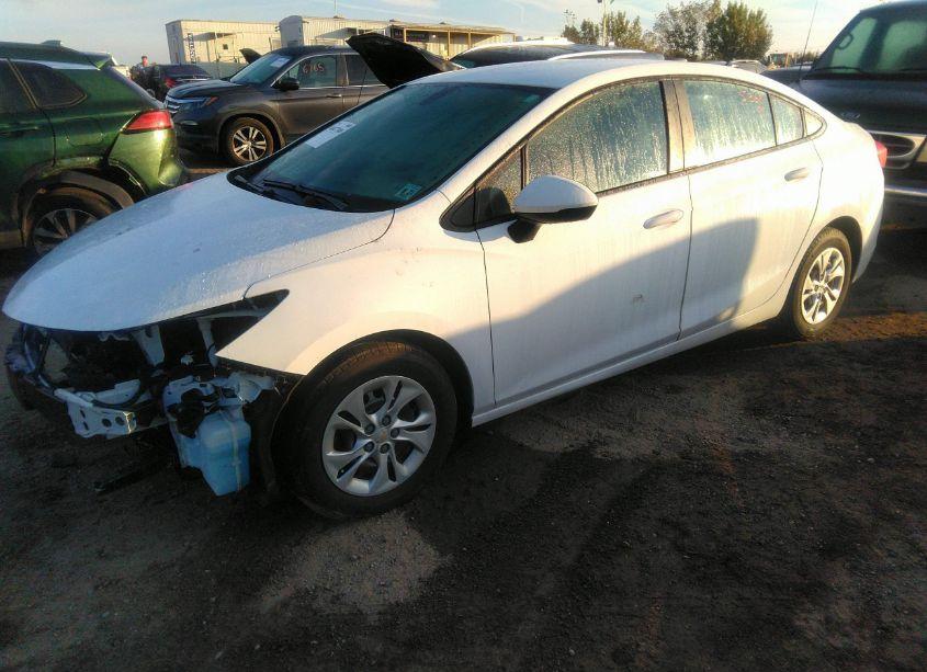 Photo 2 of 2019 Chevrolet Cruze LS (VIN 1G1BC5SM4K7119525)