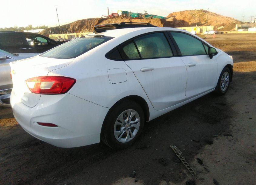 Photo 4 of 2019 Chevrolet Cruze LS (VIN 1G1BC5SM4K7119525)