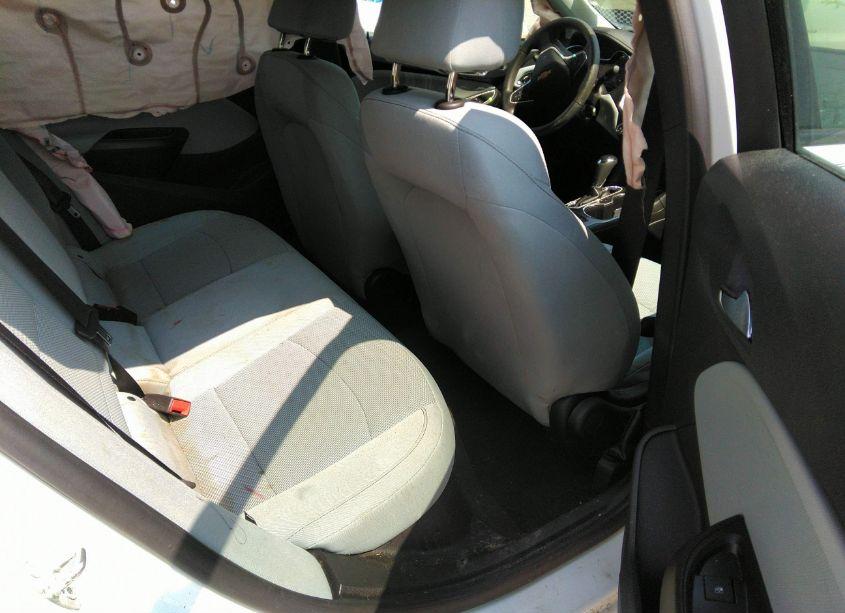 Photo 8 of 2019 Chevrolet Cruze LS (VIN 1G1BC5SM4K7129715)