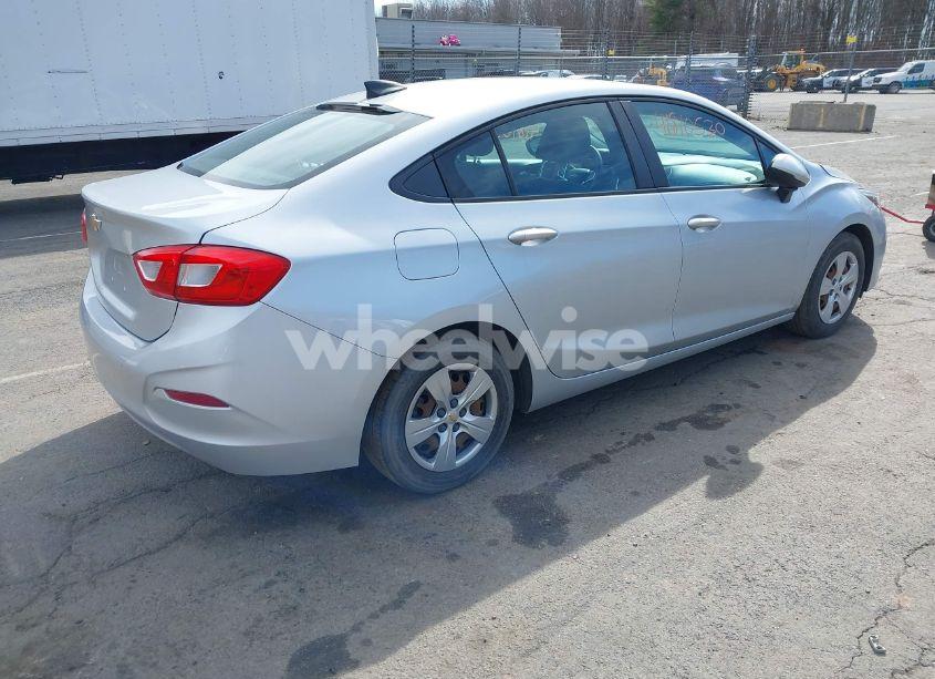 Photo 4 of 2016 Chevrolet Cruze LS AUTO (VIN 1G1BC5SM5G7240149)