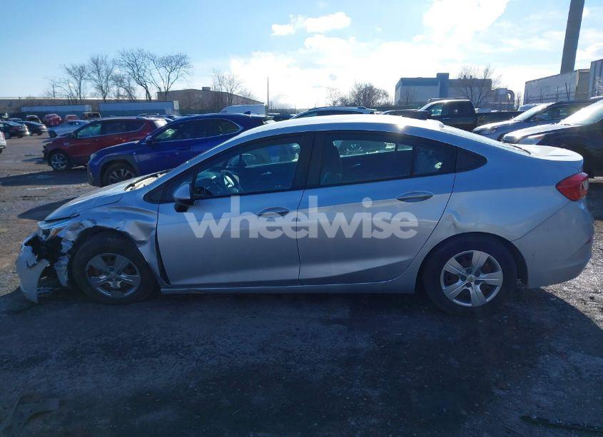 Photo 13 of 2016 Chevrolet Cruze LS AUTO (VIN 1G1BC5SM5G7308613)