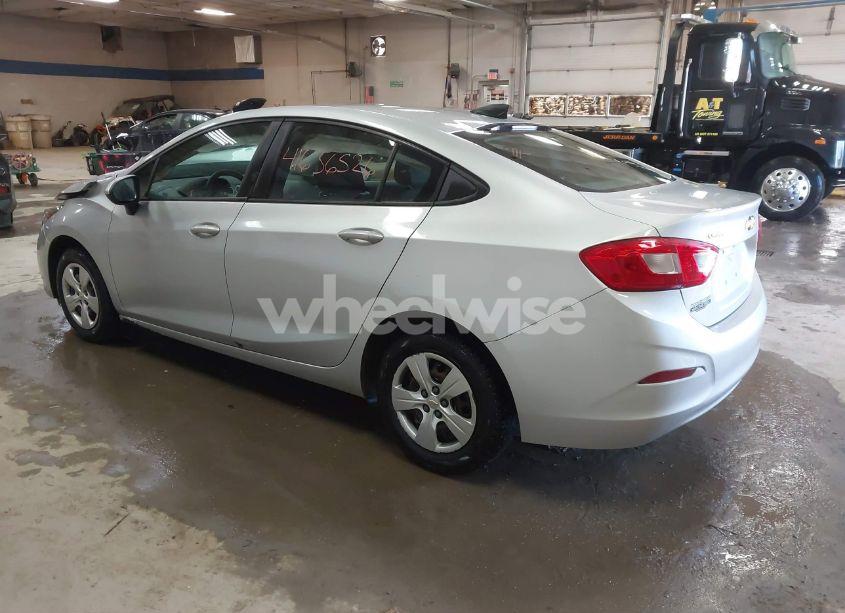 Photo 3 of 2017 Chevrolet Cruze LS AUTO (VIN 1G1BC5SM5H7104010)