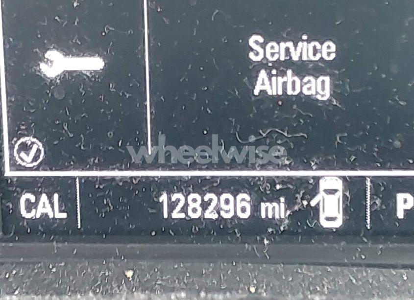 Photo 15 of 2017 Chevrolet Cruze LS AUTO (VIN 1G1BC5SM5H7107196)