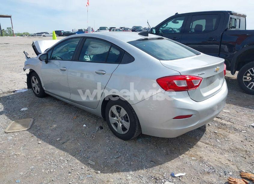 Photo 3 of 2017 Chevrolet Cruze LS AUTO (VIN 1G1BC5SM5H7107196)