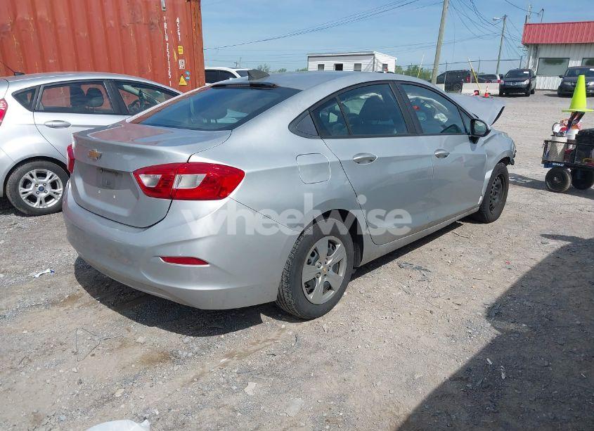 Photo 4 of 2017 Chevrolet Cruze LS AUTO (VIN 1G1BC5SM5H7107196)