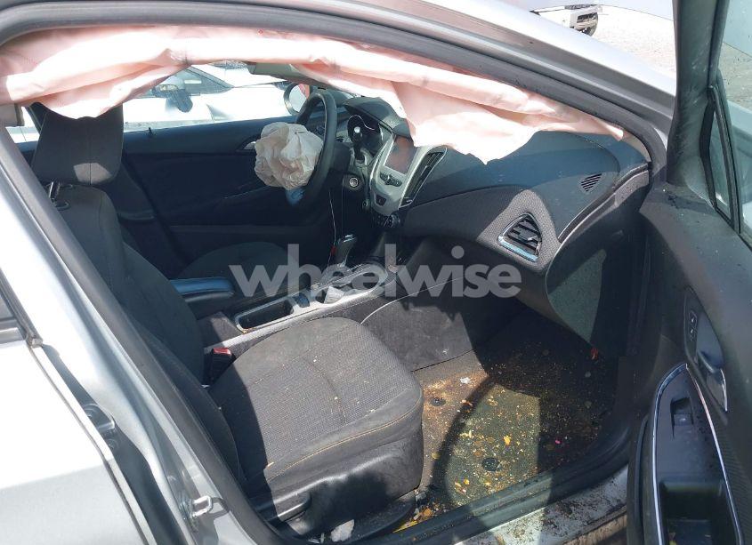 Photo 5 of 2017 Chevrolet Cruze LS AUTO (VIN 1G1BC5SM5H7107196)