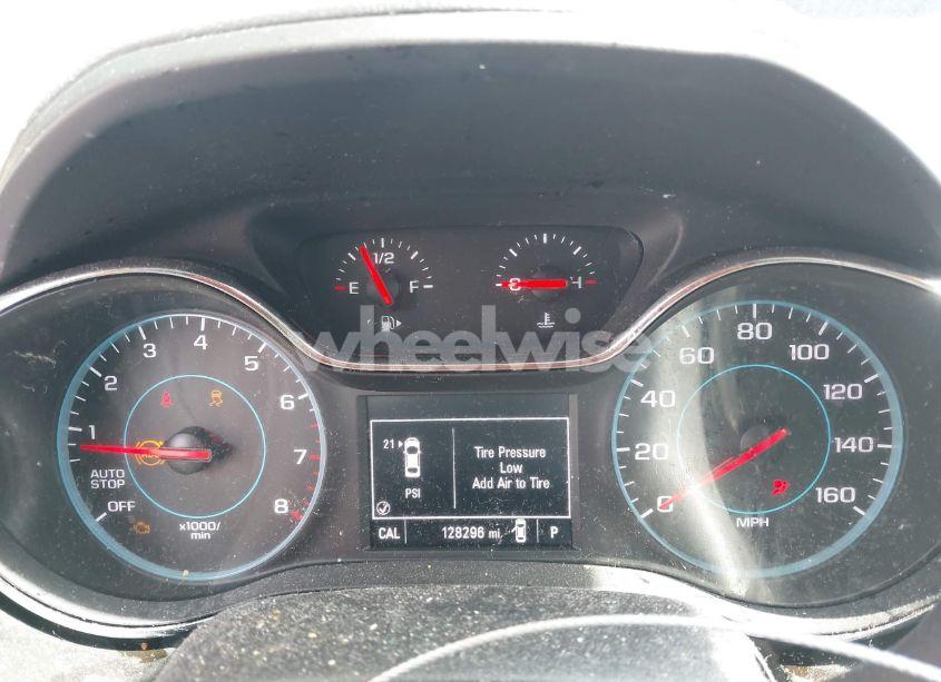 Photo 7 of 2017 Chevrolet Cruze LS AUTO (VIN 1G1BC5SM5H7107196)