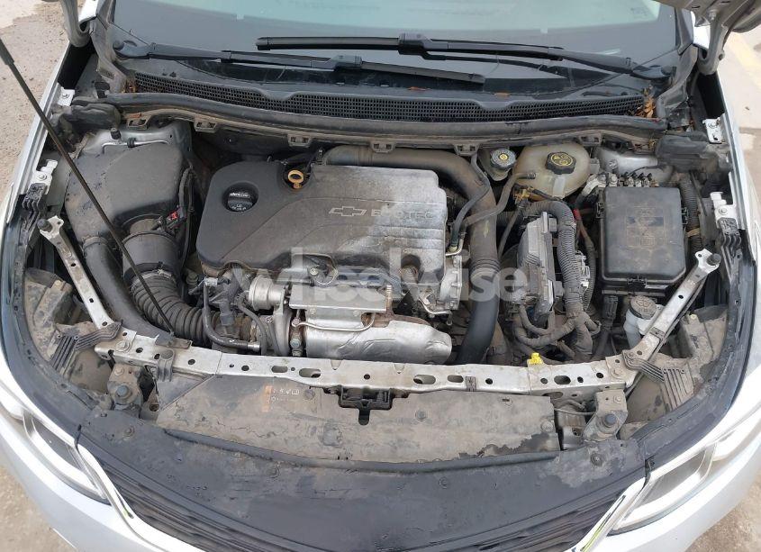 Photo 10 of 2017 Chevrolet Cruze LS AUTO (VIN 1G1BC5SM5H7121910)