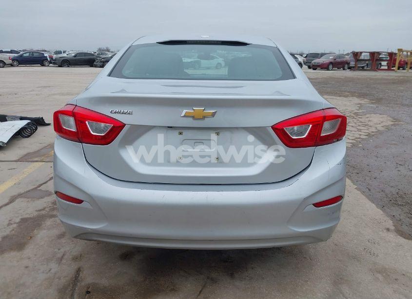 Photo 16 of 2017 Chevrolet Cruze LS AUTO (VIN 1G1BC5SM5H7121910)