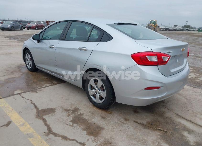 Photo 3 of 2017 Chevrolet Cruze LS AUTO (VIN 1G1BC5SM5H7121910)