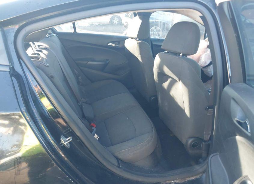 Photo 8 of 2017 Chevrolet Cruze LS AUTO (VIN 1G1BC5SM5H7124466)