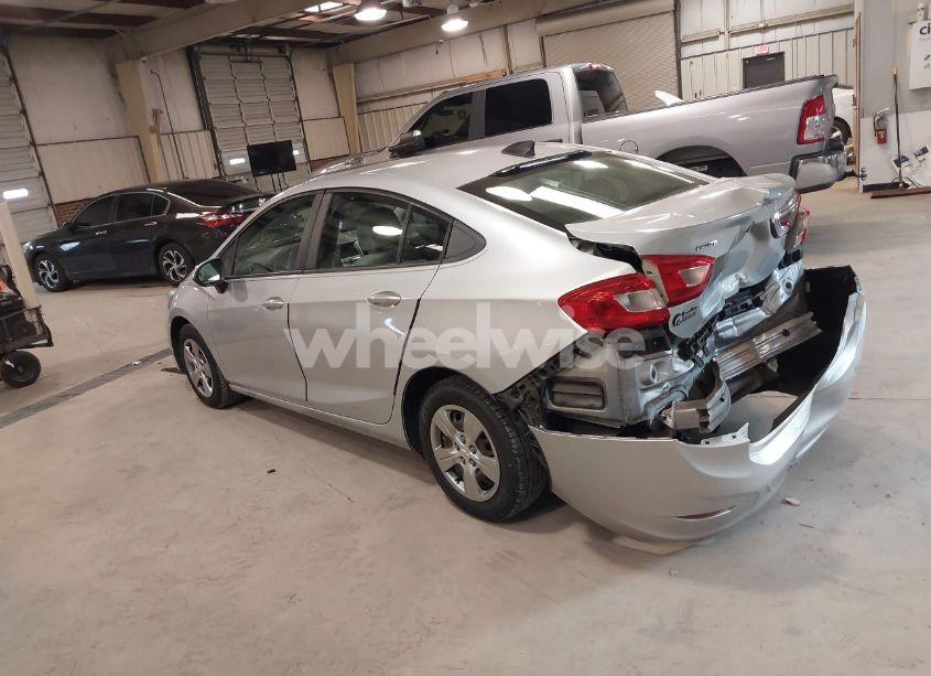 Photo 3 of 2017 Chevrolet Cruze LS AUTO (VIN 1G1BC5SM5H7134866)