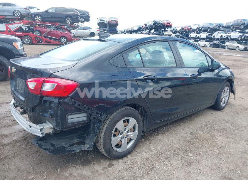 Photo 4 of 2017 Chevrolet Cruze LS AUTO (VIN 1G1BC5SM5H7274366)