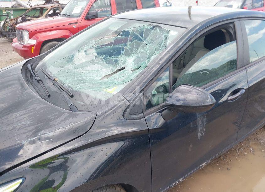 Photo 6 of 2017 Chevrolet Cruze LS AUTO (VIN 1G1BC5SM5H7274366)