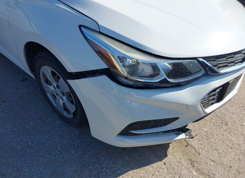 Photo 6 of 2018 Chevrolet Cruze LS AUTO (VIN 1G1BC5SM5J7103591)