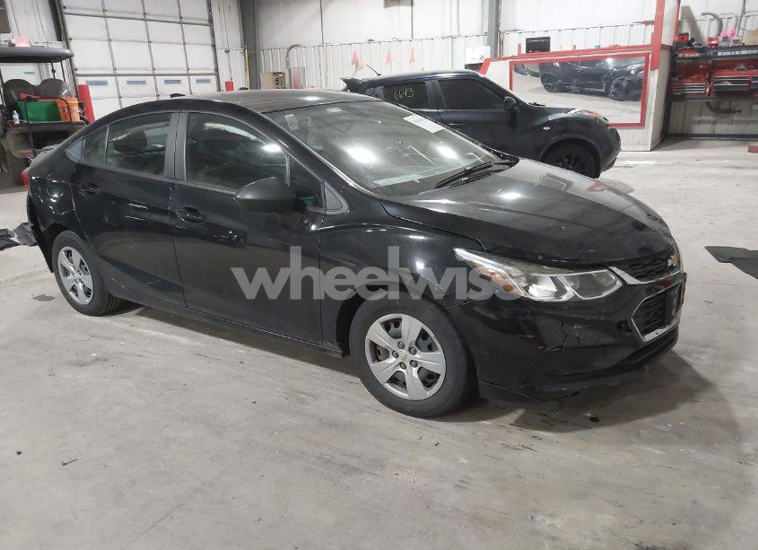 2018 Chevrolet Cruze LS AUTO (VIN 1G1BC5SM5J7126109) main photo