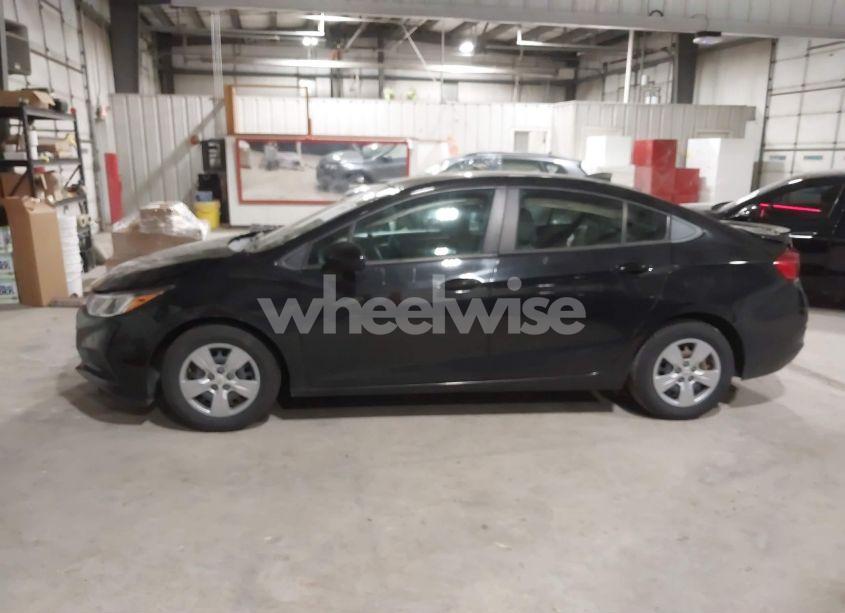 Photo 14 of 2018 Chevrolet Cruze LS AUTO (VIN 1G1BC5SM5J7126109)