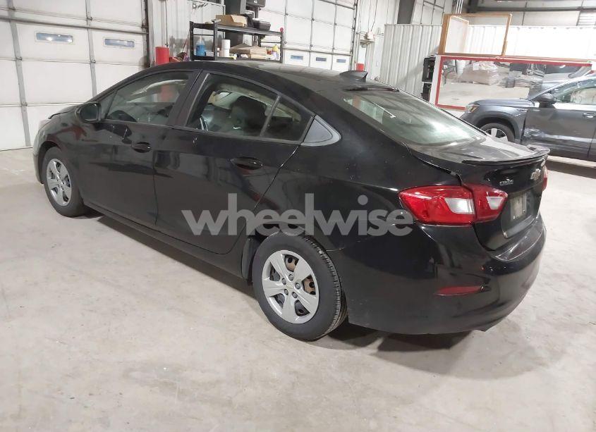 Photo 3 of 2018 Chevrolet Cruze LS AUTO (VIN 1G1BC5SM5J7126109)