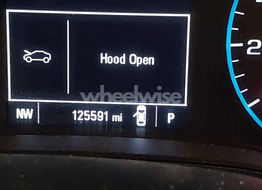 Photo 7 of 2018 Chevrolet Cruze LS AUTO (VIN 1G1BC5SM5J7126109)