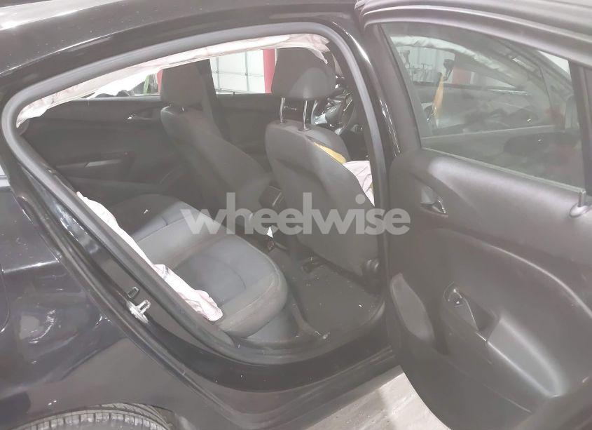 Photo 8 of 2018 Chevrolet Cruze LS AUTO (VIN 1G1BC5SM5J7126109)