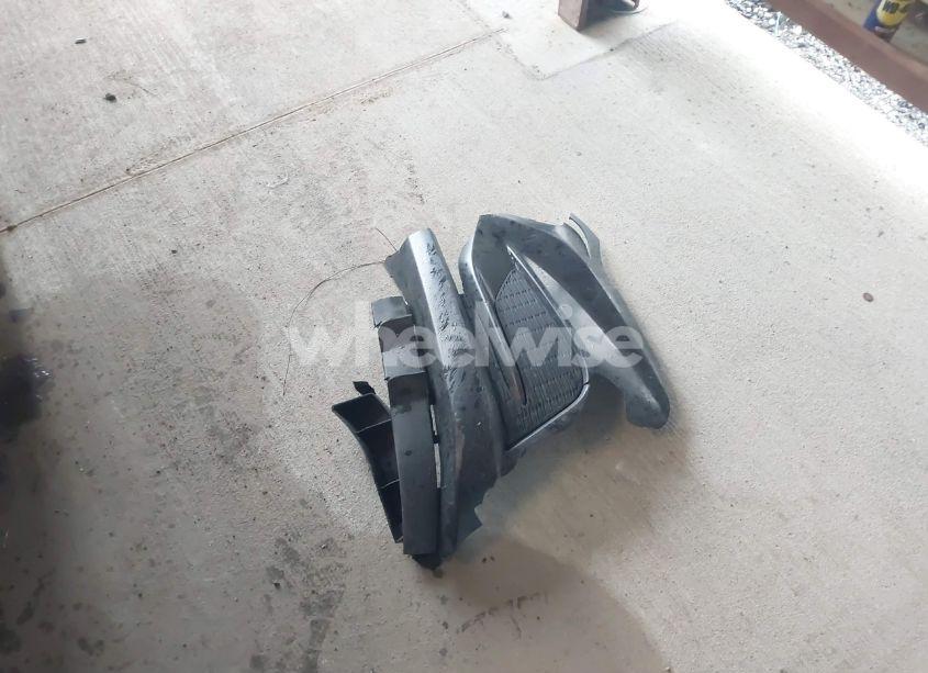 Photo 12 of 2018 Chevrolet Cruze LS AUTO (VIN 1G1BC5SM5J7142147)