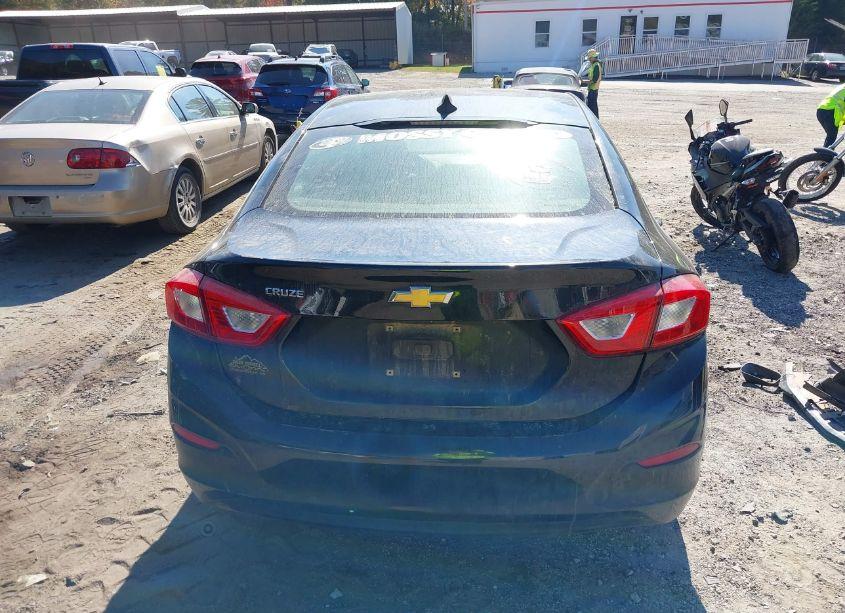 Photo 17 of 2018 Chevrolet Cruze LS AUTO (VIN 1G1BC5SM5J7148885)